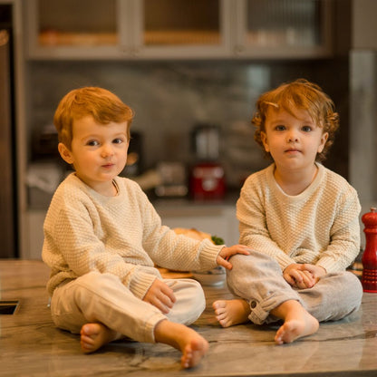 Suéter Tricot Areia Unissex - Bebê e Infantil 💛