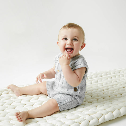 Jardineira Curta em Tricot Azul -  Bebê e Infantil