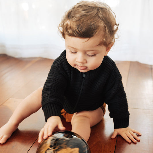 Casaco Tricot Preto com Zíper –  Unissex, Bebê e Infantil