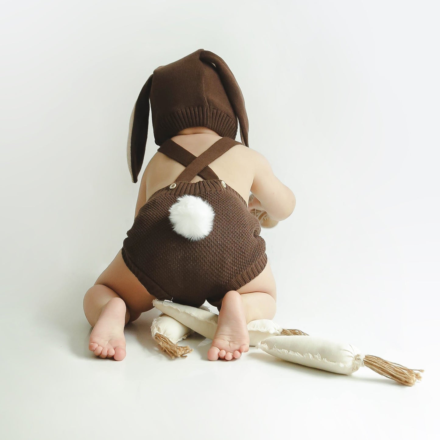 Shorts Suspensório Tricô Coelhinho Chocolate