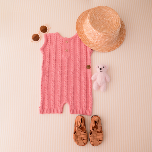 Jardineira Curta em Tricot Rosa -  Bebê e Infantil
