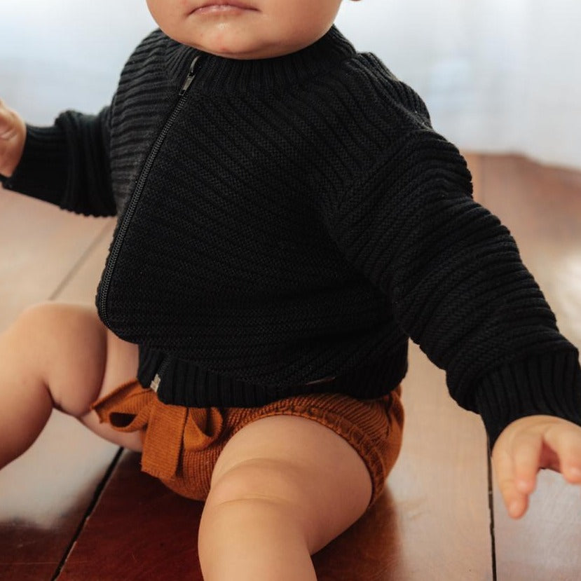 Casaco Tricot Preto com Zíper –  Unissex, Bebê e Infantil