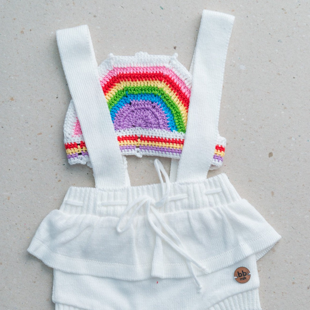 top crochê off white arco-íris 